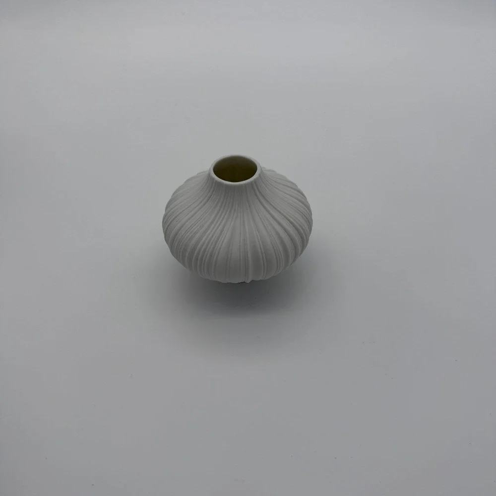 Rosenthal Plissee Mini Vase 8cm Matte White Porcelain 13027-100102-26008 NIB